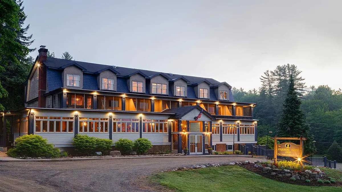 Friends Lake Inn