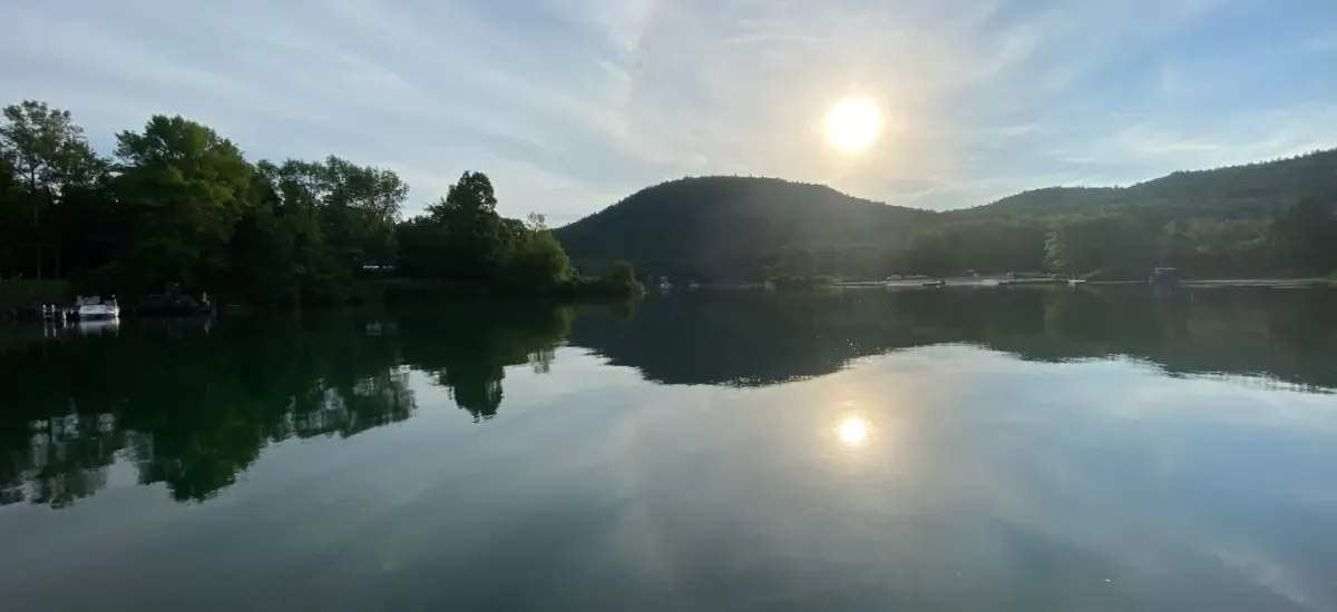 Depe Dene Lakeside Resort — hero image