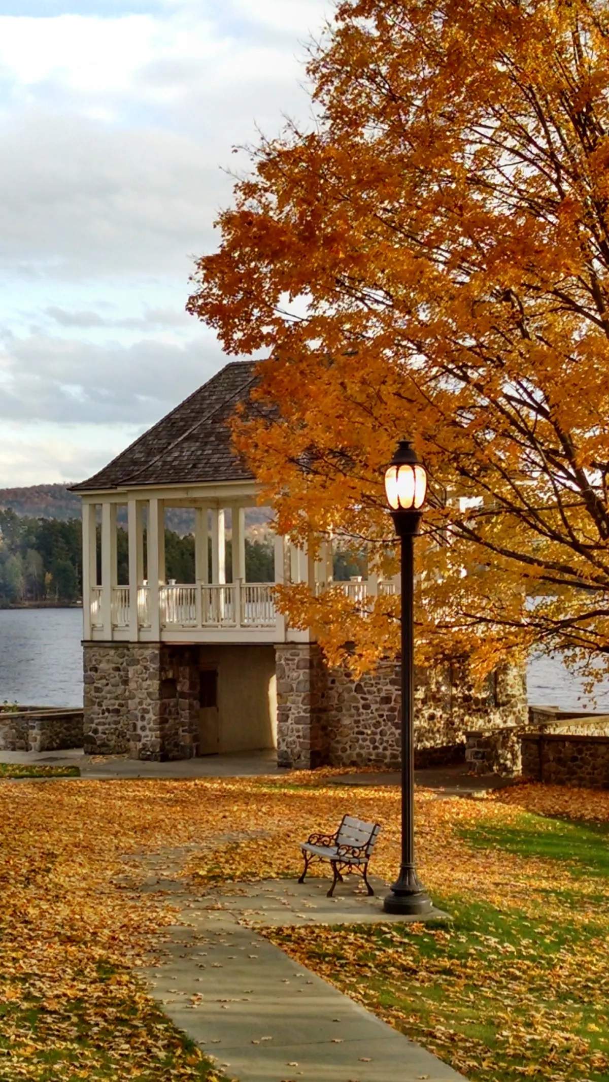 The Adirondack Inn