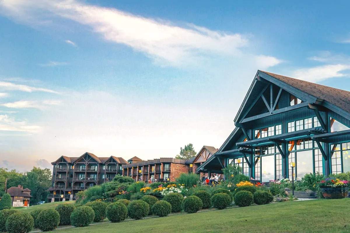 Grandview Lake Placid — hero image